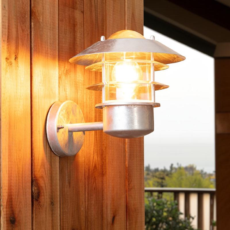 Produit de Edit Coastal Stage Outdoor Wall Light - Galvanised Steel