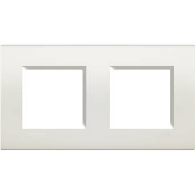 Product Cornice Quadrata 2x2 Moduli BTicino Living Light LNA4802M2BI