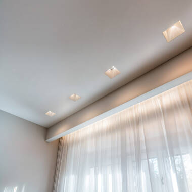 Prodotto da Portafaretto Downlight Integrazione Cartongesso Quadrato per Lampadina LED GU10 / GU5.3 Foro 153x153 mm UGR17