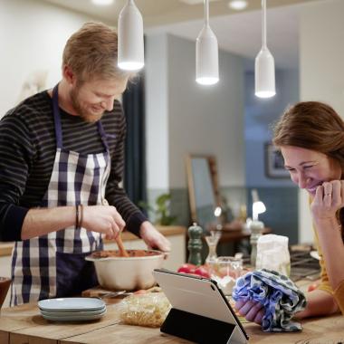 Prodloužené Závěsné LED Svítidlo White Ambiance PHILIPS Hue Devote