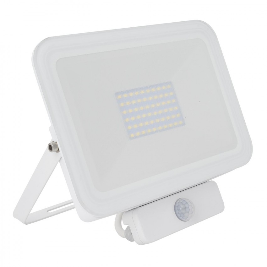 50W 120 lm/W IP65 Slim LED Floodlight with a PIR Motion Sensor