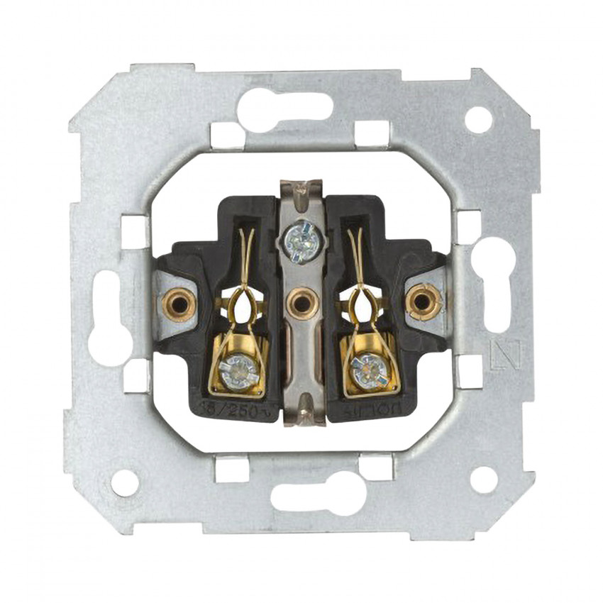 German Socket Outlet 16A 250V with Screw Terminal Connection System